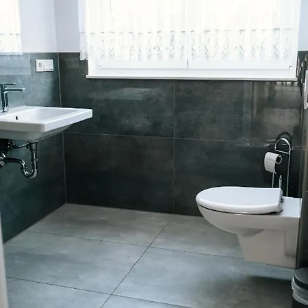 Dill Stederdorf פיין