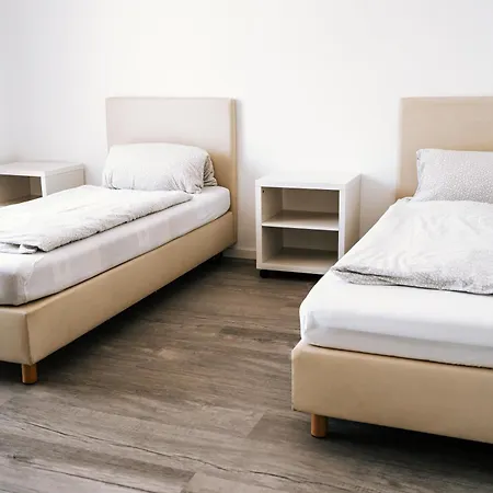 Dill Stederdorf Apartment *